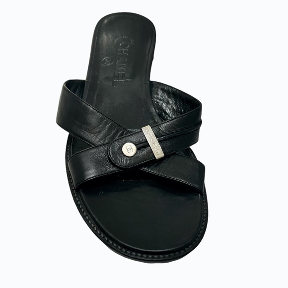 CHANEL BLACK LEATHER CRISS CROSS STRAP SANDAL WITH 1" BLOCK HEEL - Picture 10 of 16